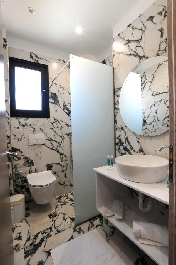 Afrodite Suites Sarandë Exterior foto