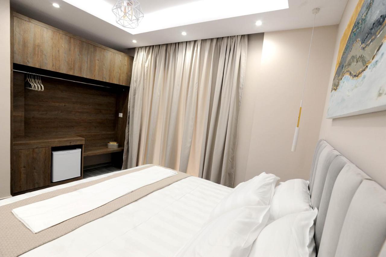 Afrodite Suites Sarandë Exterior foto