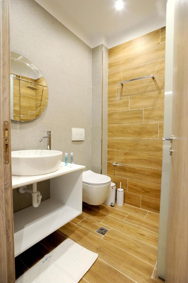 Afrodite Suites Sarandë Exterior foto