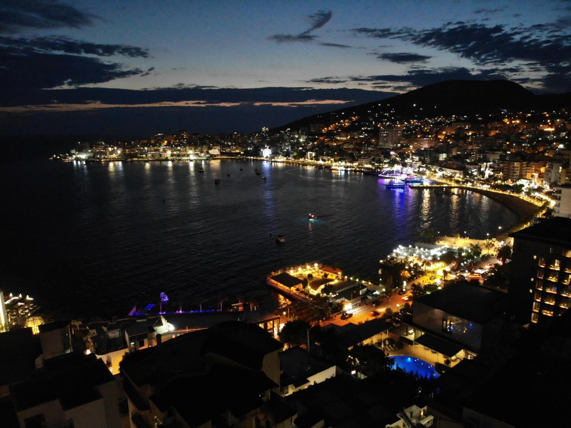 Afrodite Suites Sarandë Exterior foto